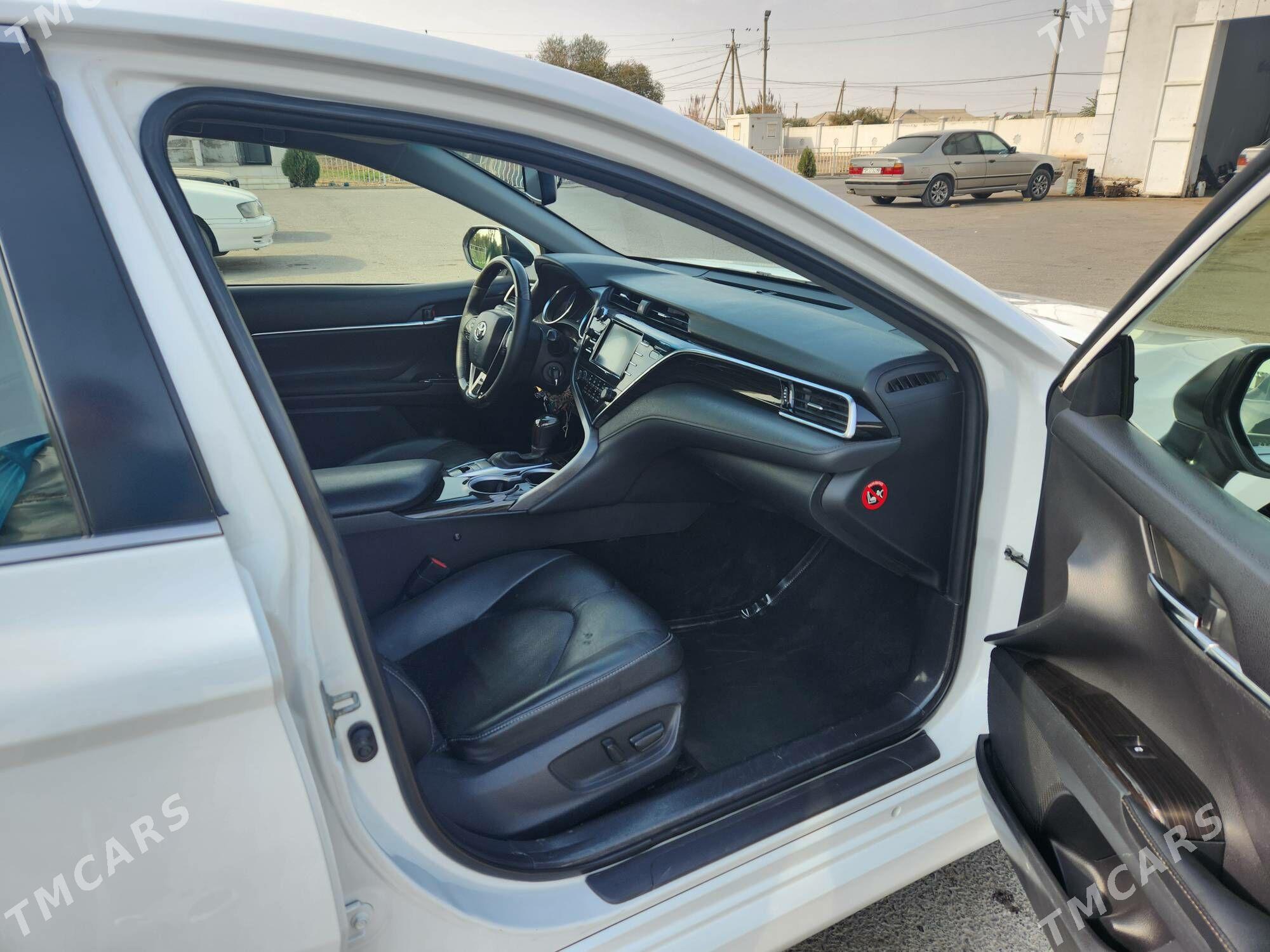 Toyota Camry 2018 - 270 000 TMT - Сакарчага - img 5