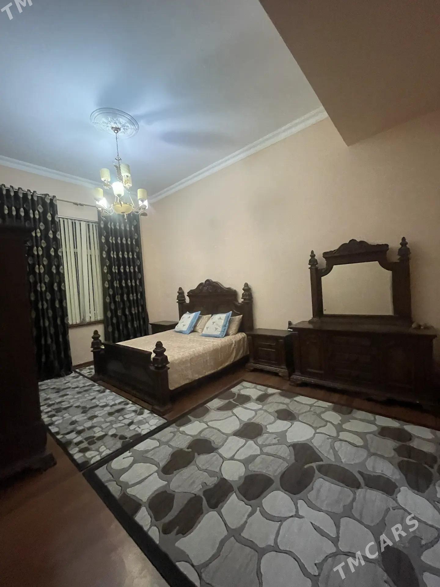 ELITKA MOSKOWSKAYA BERKARA - Moskowskiý köç. (10 ýyl abadançylyk şaýoly) - img 9