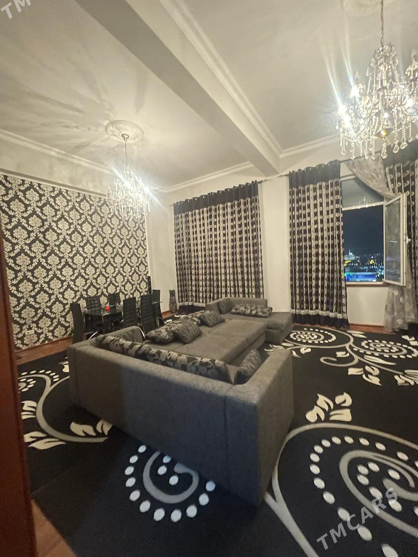 ELITKA MOSKOWSKAYA BERKARA - Moskowskiý köç. (10 ýyl abadançylyk şaýoly) - img 2