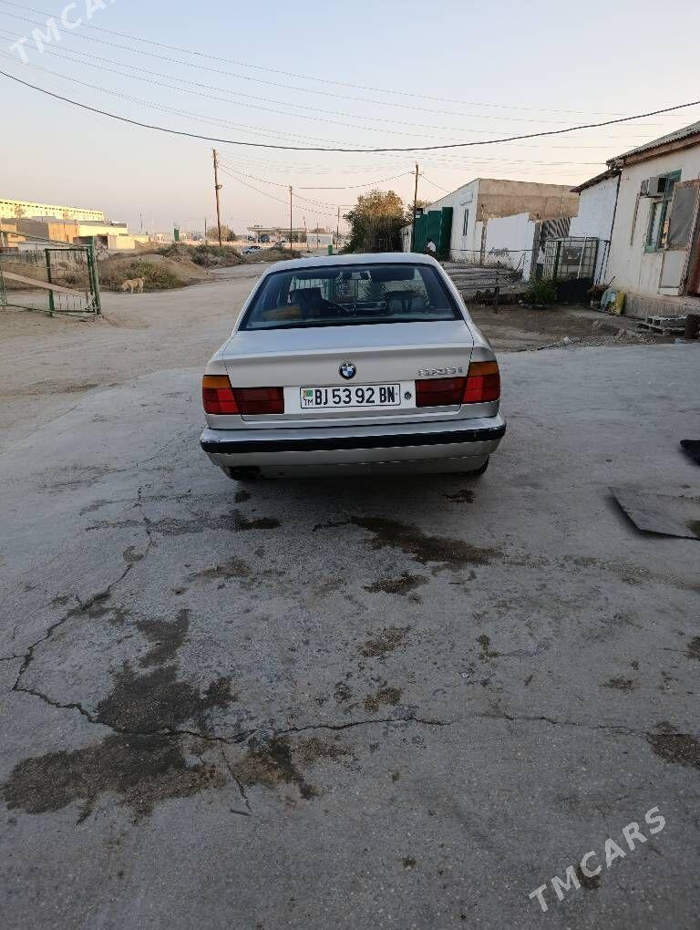 BMW 5 Series 1990 - 55 000 TMT - Хазар - img 3