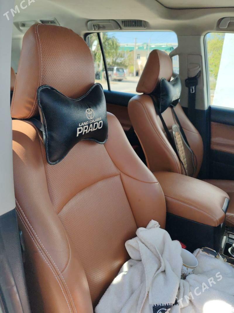 Toyota Land Cruiser Prado 2017 - 720 000 TMT - Balkanabat - img 5