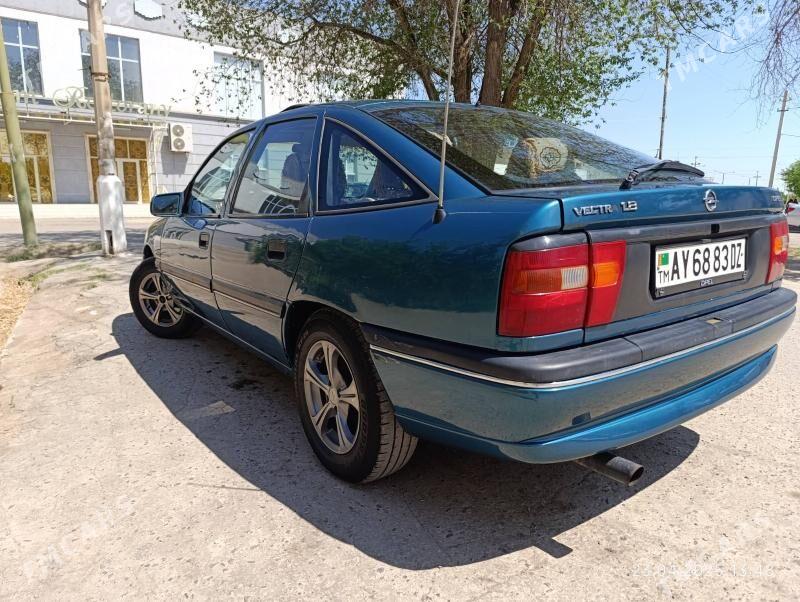 Opel Vectra 1994 - 39 000 TMT - Гурбансолтан Едже - img 3