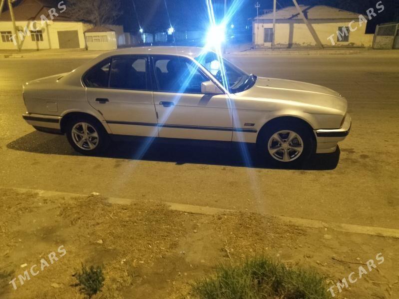 BMW 535 1992 - 29 000 TMT - Балканабат - img 5