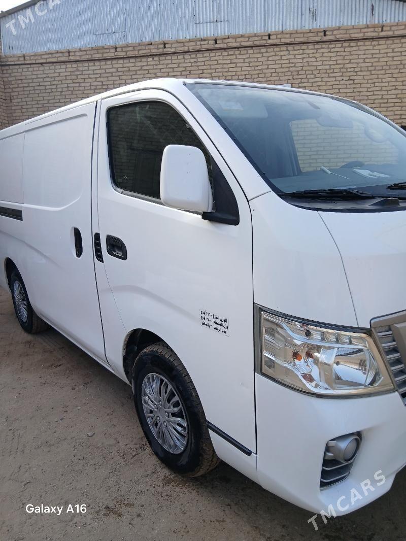 Nissan Urvan 2021 - 295 000 TMT - Мары - img 6