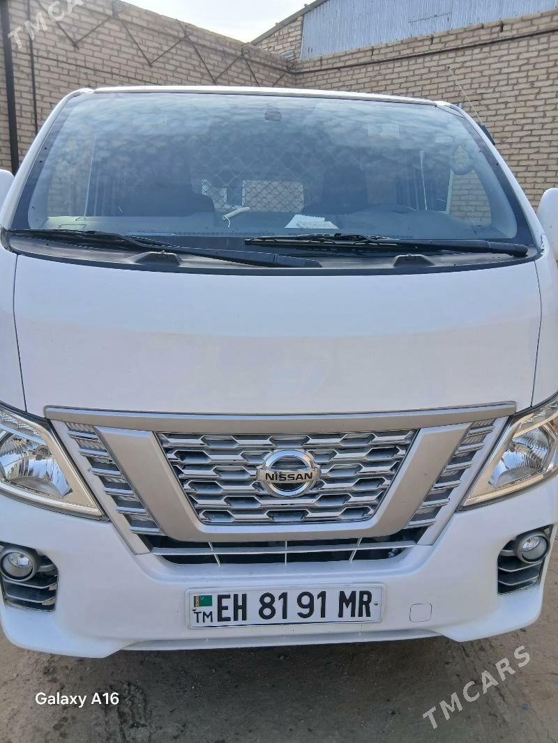 Nissan Urvan 2021 - 295 000 TMT - Мары - img 5