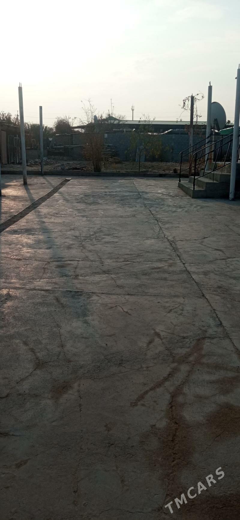 satlyk mellek eýesinden - Багир - img 2