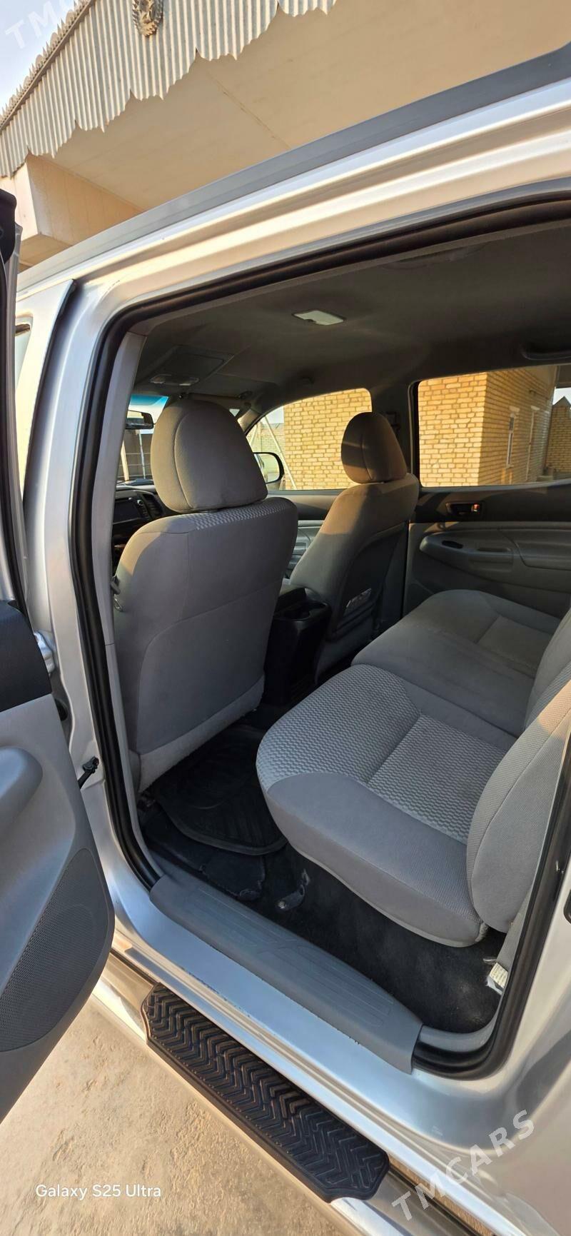 Toyota Tacoma 2013 - 300 000 TMT - Мары - img 4