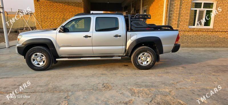 Toyota Tacoma 2013 - 300 000 TMT - Мары - img 2