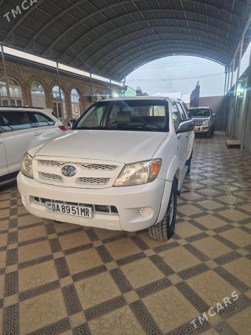 Toyota Hilux 2010 - 220 000 TMT - Мары - img 2