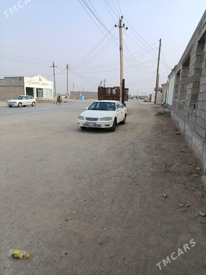Toyota Camry 2000 - 147 000 TMT - Бахарден - img 3