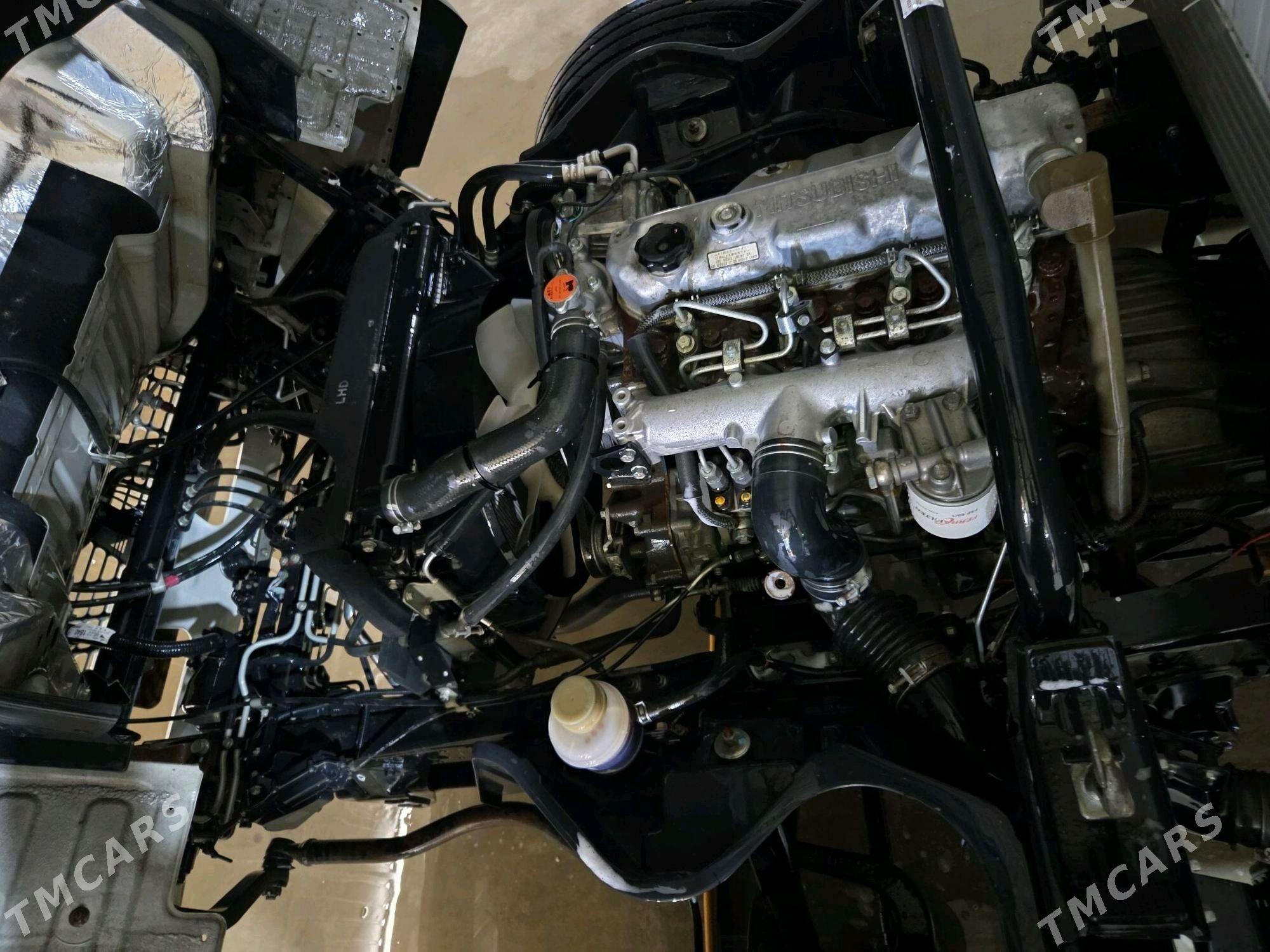 Mitsubishi Canter 2014 - 440 000 TMT - Балканабат - img 3