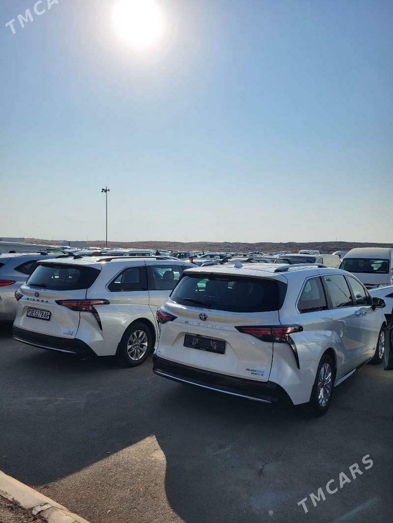 Toyota Sienna 2021 - 670 000 TMT - "Altyn Asyr" Gündogar bazary (Jygyllyk) - img 5