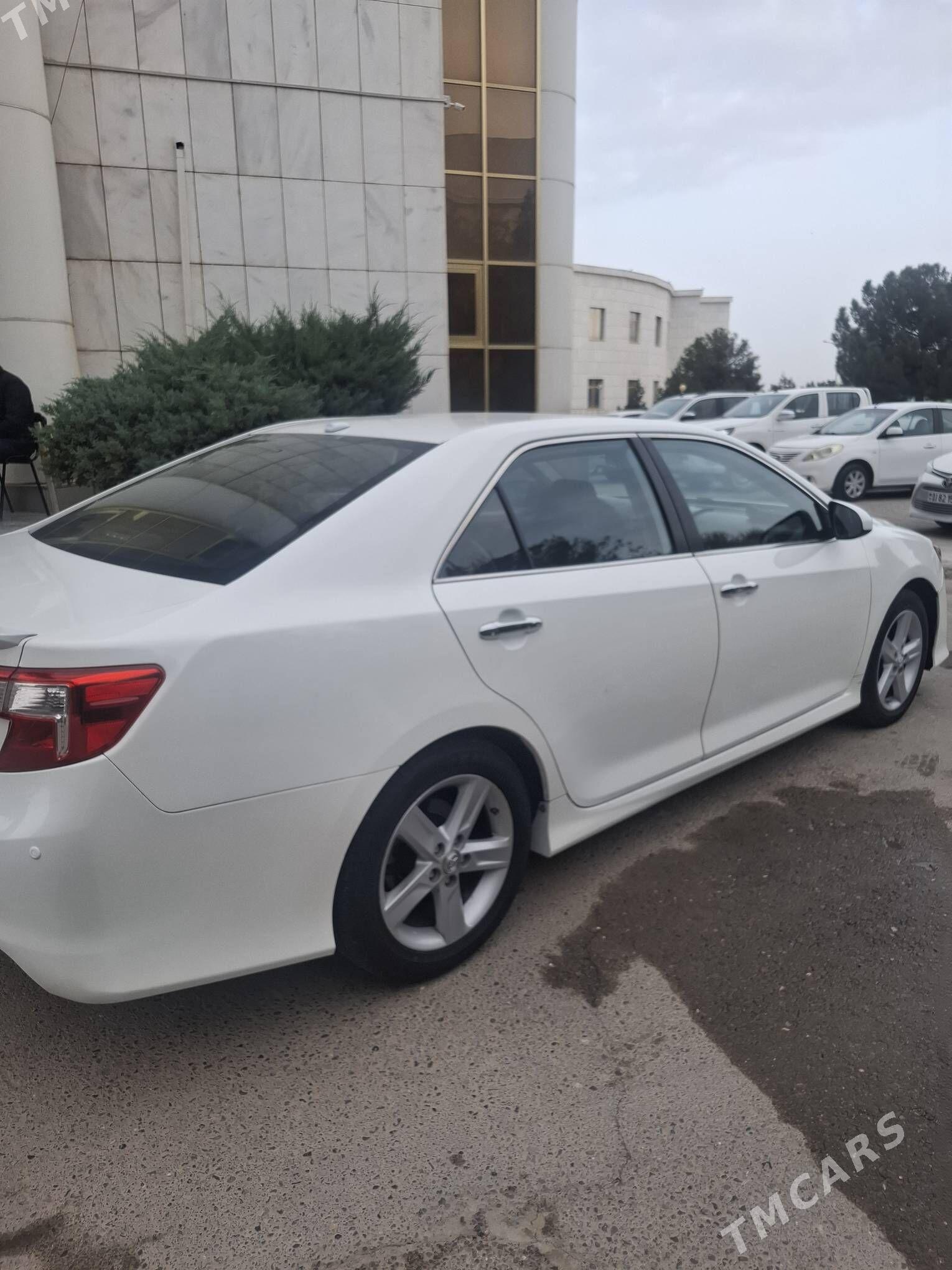 Toyota Camry 2012 - 210 000 TMT - Bäherden - img 3