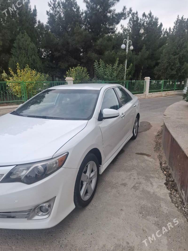 Toyota Camry 2012 - 210 000 TMT - Bäherden - img 4