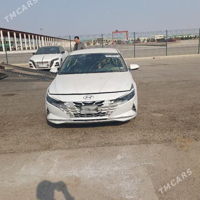 Hyundai Elantra 2022 - 280 000 TMT - Büzmeýin - img 1