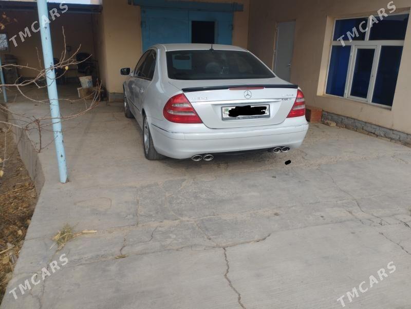 Mercedes-Benz E320 2005 - 118 000 TMT - Дашогуз - img 2