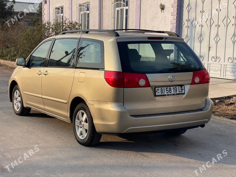 Toyota Sienna 2005 - 225 000 TMT - Türkmenabat - img 4