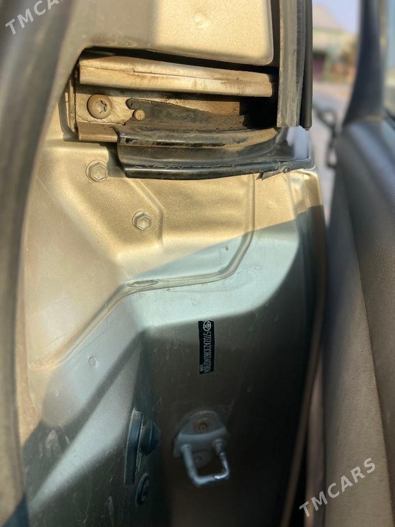 Toyota Sienna 2005 - 225 000 TMT - Türkmenabat - img 9