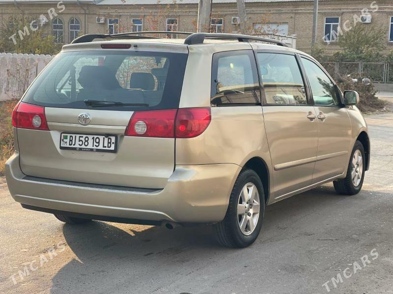 Toyota Sienna 2005 - 225 000 TMT - Türkmenabat - img 3