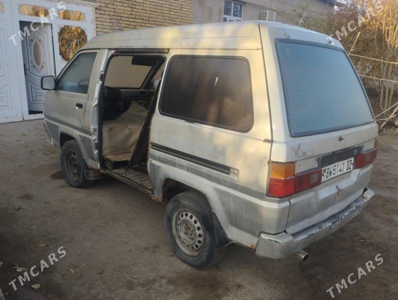 Toyota Town Ace 1991 - 15 000 TMT - Губадаг - img 4