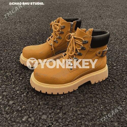 Gyzlar üçin martin aýakgap - Мары - img 1