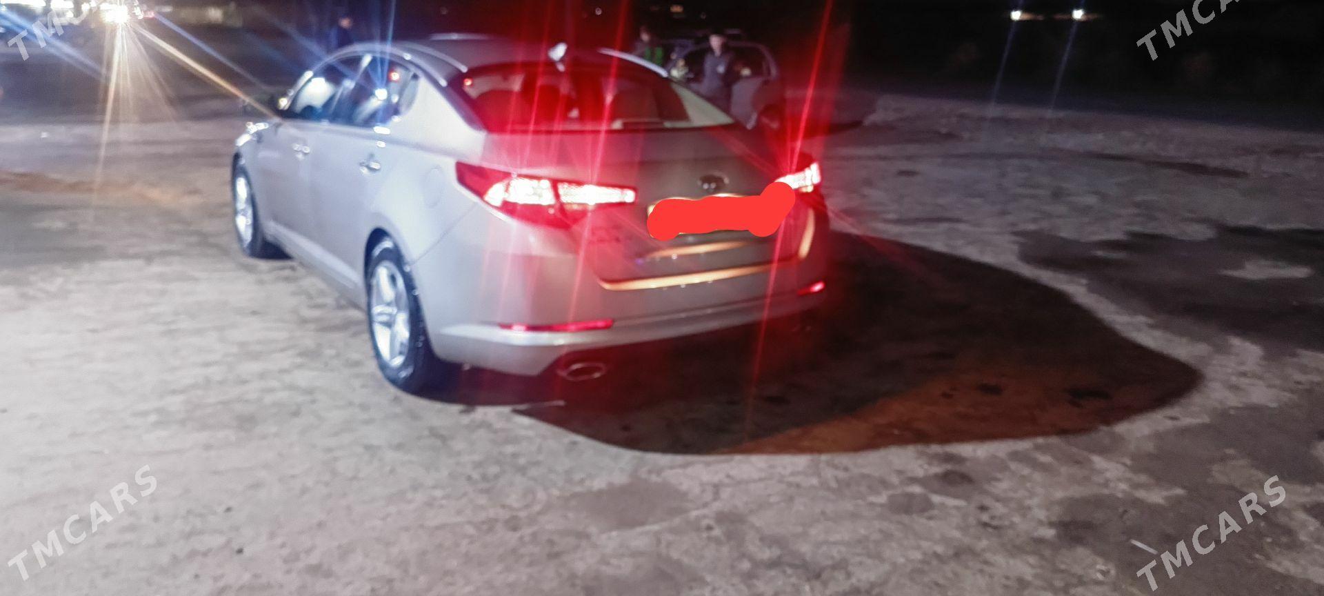 Kia Optima 2013 - 140 000 TMT - Дашогуз - img 3