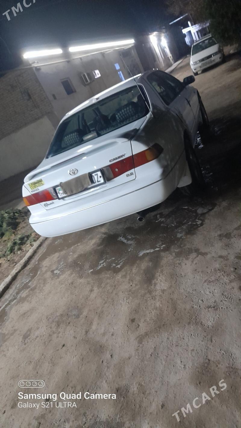 Toyota Camry 1998 - 118 000 TMT - Акдепе - img 5