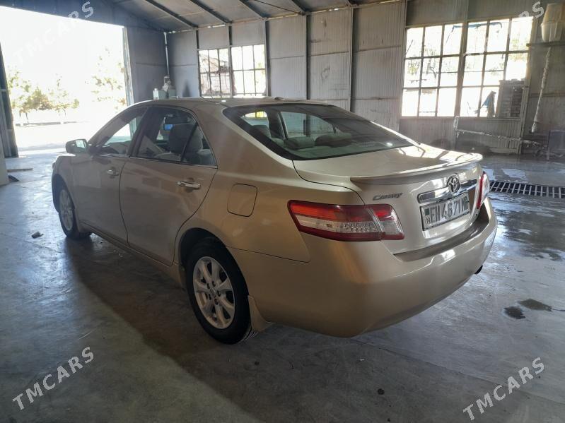 Toyota Camry 2010 - 196 000 TMT - Baýramaly - img 2