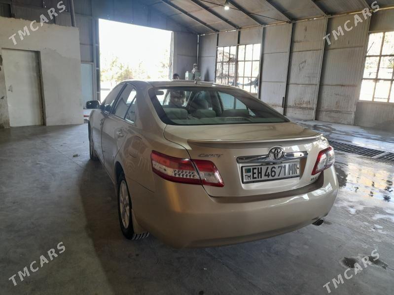 Toyota Camry 2010 - 196 000 TMT - Baýramaly - img 3