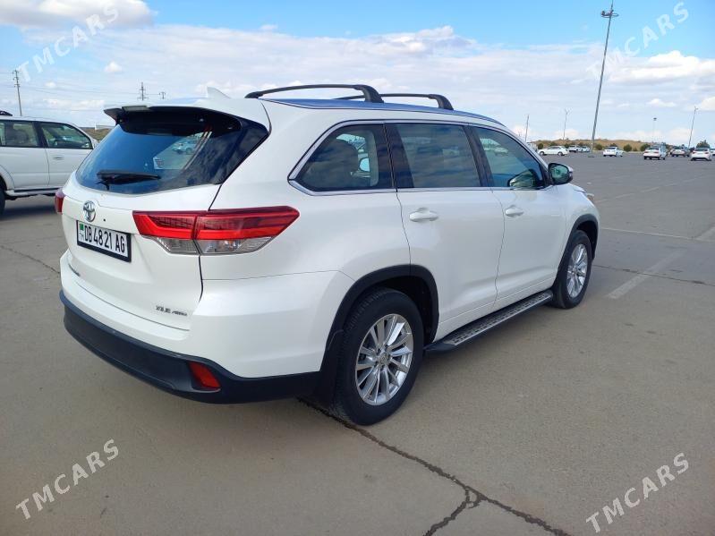 Toyota Highlander 2017 - 420 000 TMT - "Алтын Асыр" Гундогар базары ( Толкучка) - img 4