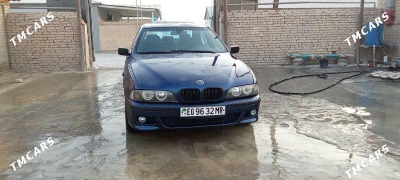 BMW 528 2000 - 95 000 TMT - Байрамали - img 9