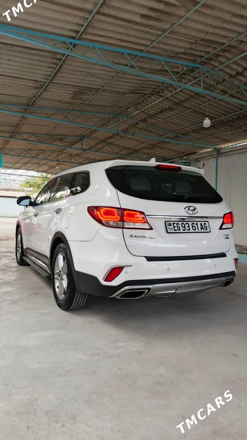 Hyundai Santa Fe 2017 - 315 000 TMT - Aşgabat - img 4