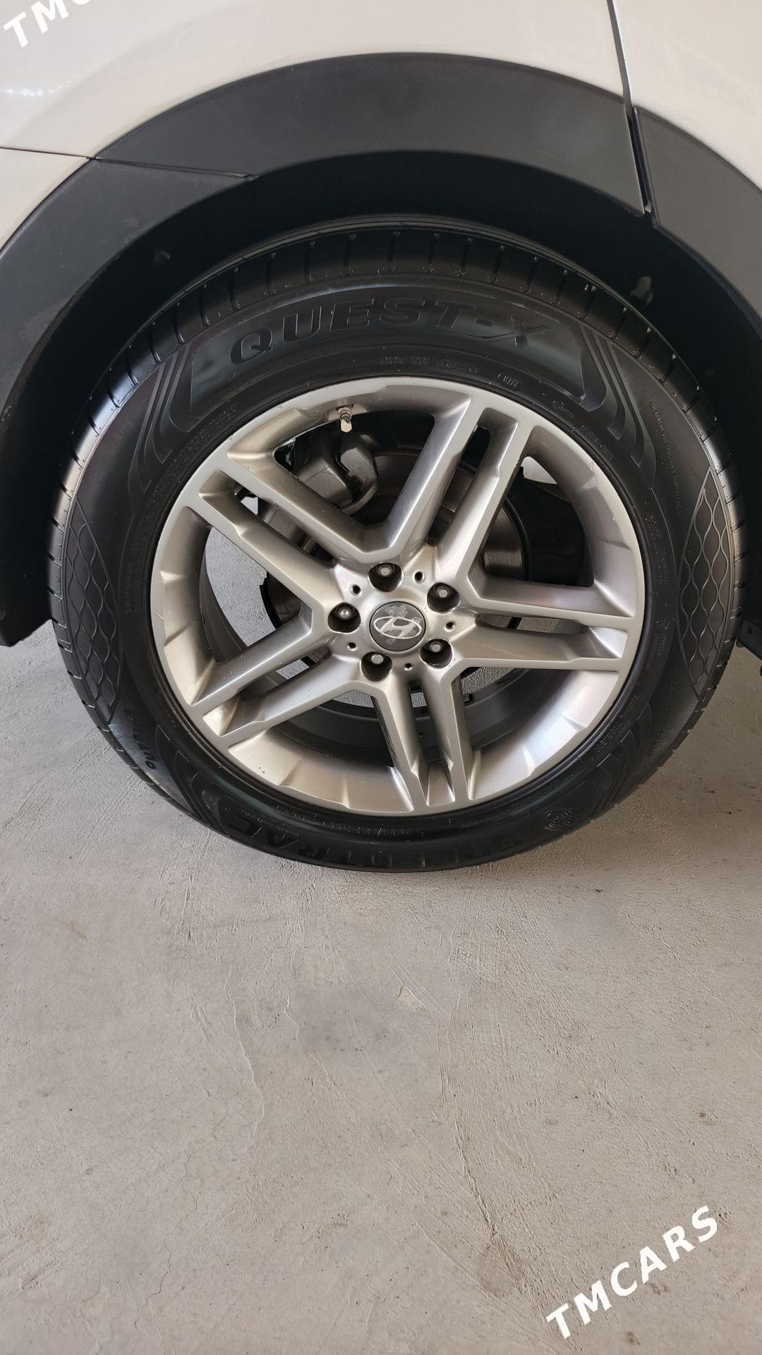 Hyundai Santa Fe 2017 - 315 000 TMT - Aşgabat - img 10