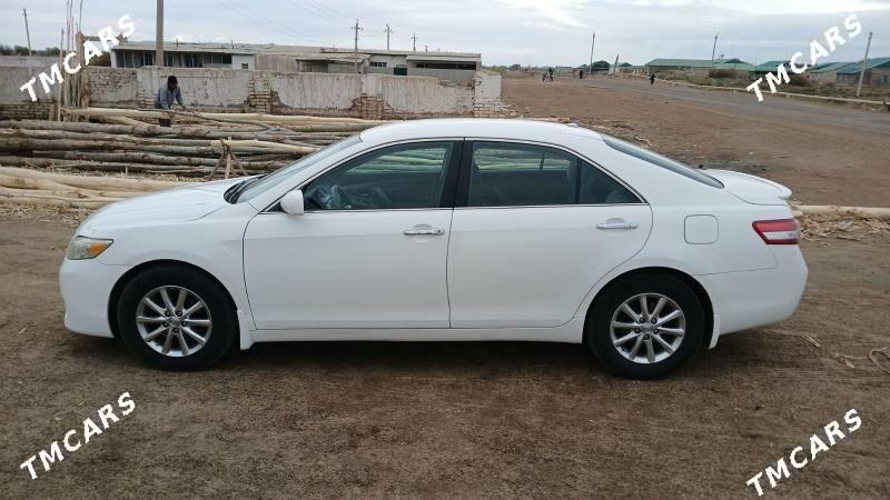 Toyota Camry 2011 - 240 000 TMT - Кёнеургенч - img 2