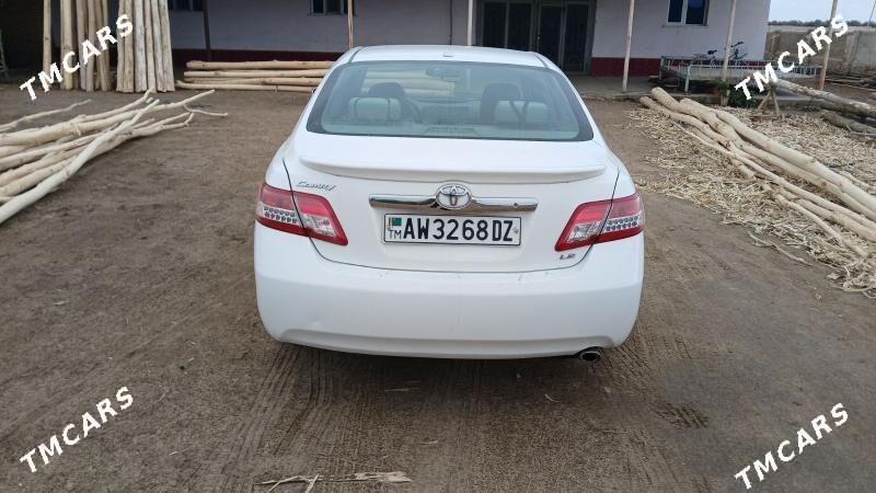 Toyota Camry 2011 - 240 000 TMT - Кёнеургенч - img 3
