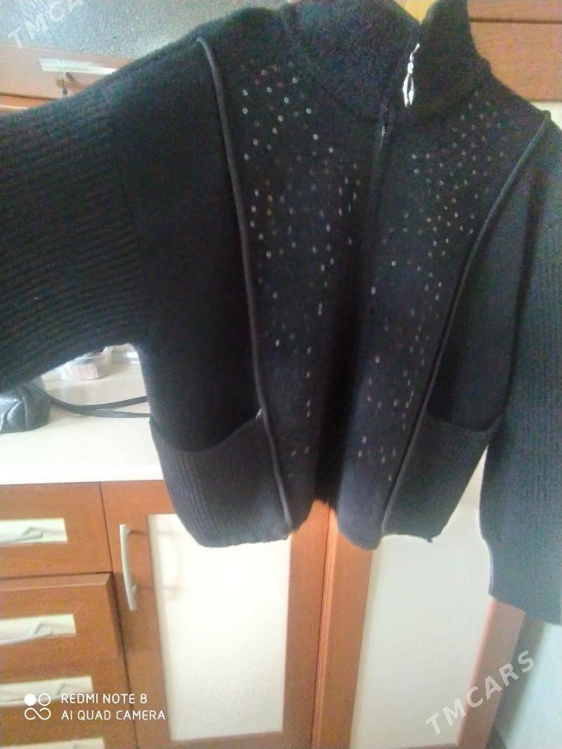 кофта черная - Мир 2 - img 1