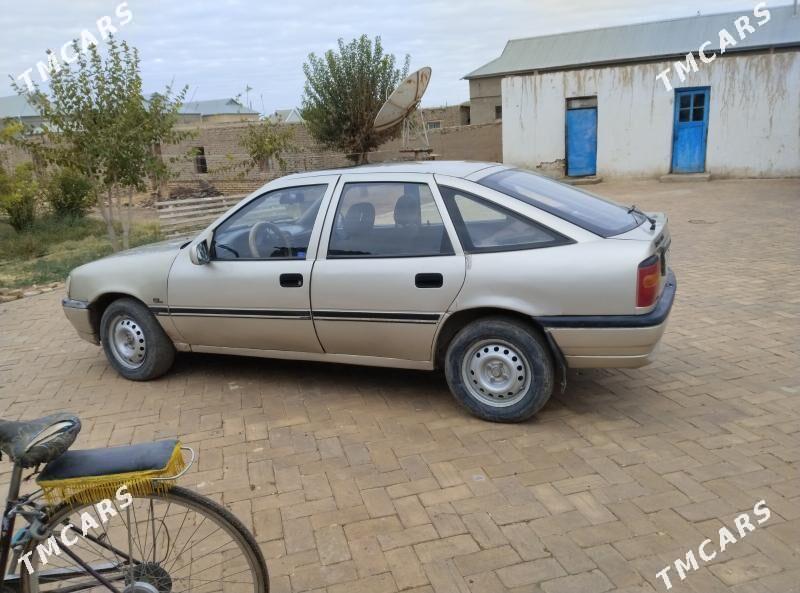 Opel Vectra 1992 - 25 000 TMT - Мургап - img 4