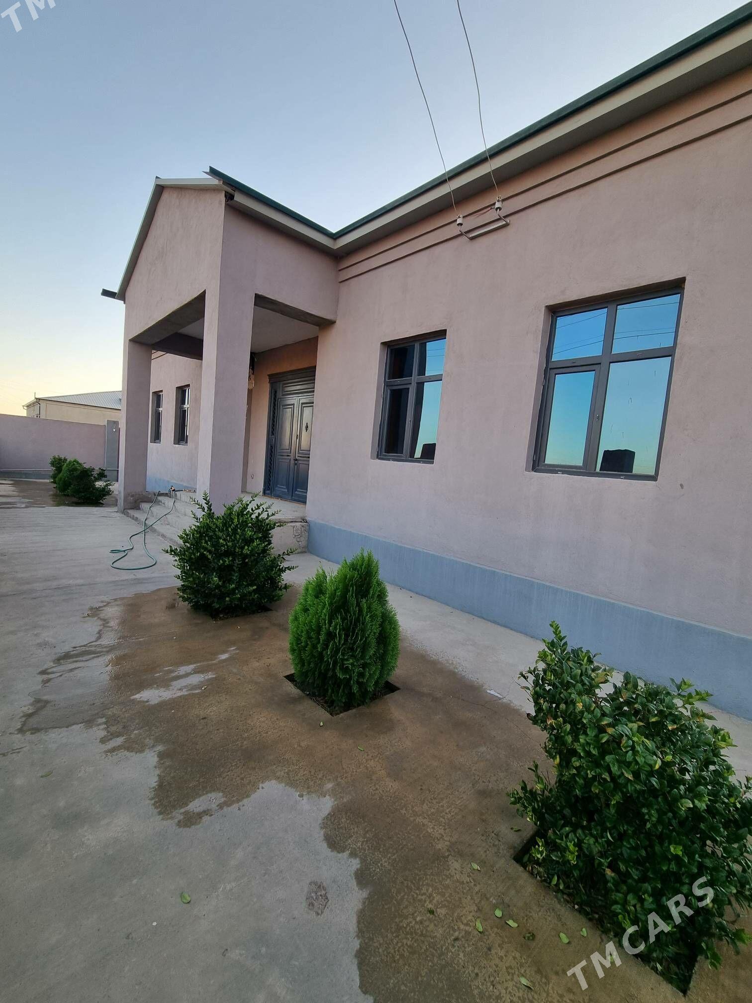 Ipoteka täze metjidiñ arkasy - Дашогуз - img 4