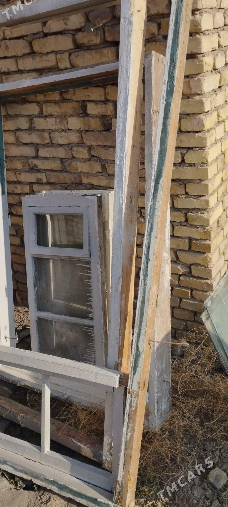 Ayna gapylar - Дашогуз - img 1