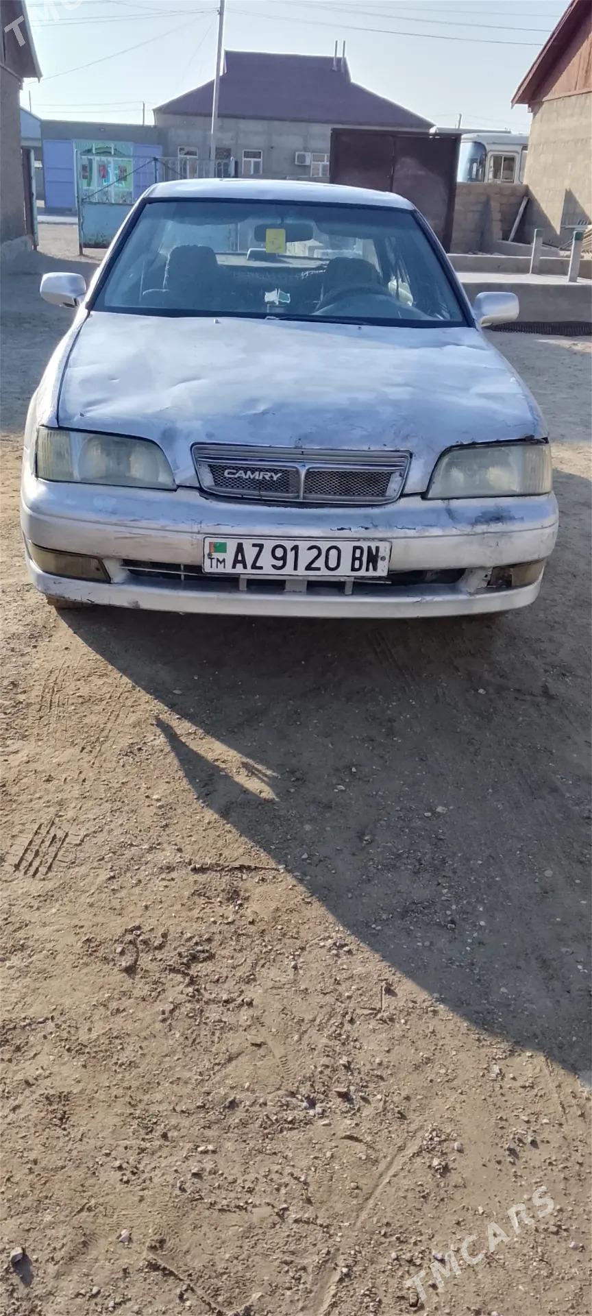 Toyota Camry 1993 - 40 000 TMT - Гумдаг - img 3
