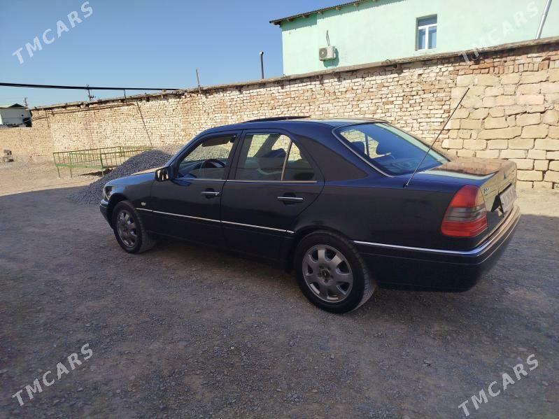 Mercedes-Benz 230E 2004 - 50 000 TMT - Берекет - img 3
