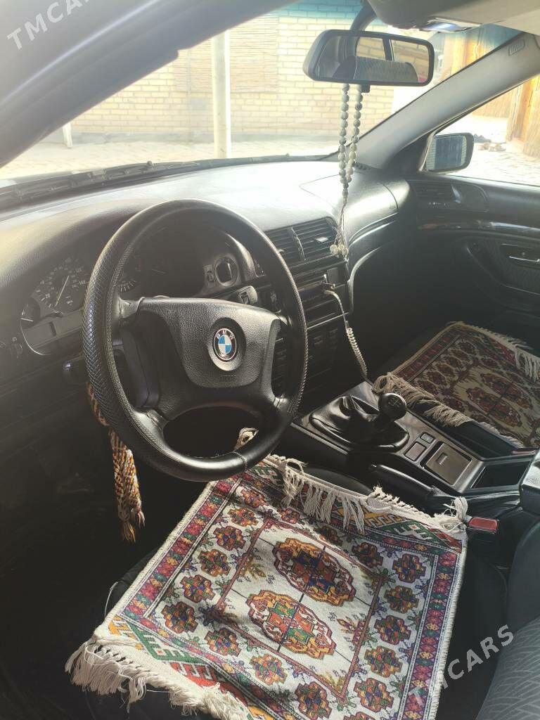 BMW 530 2003 - 120 000 TMT - Sakar - img 5