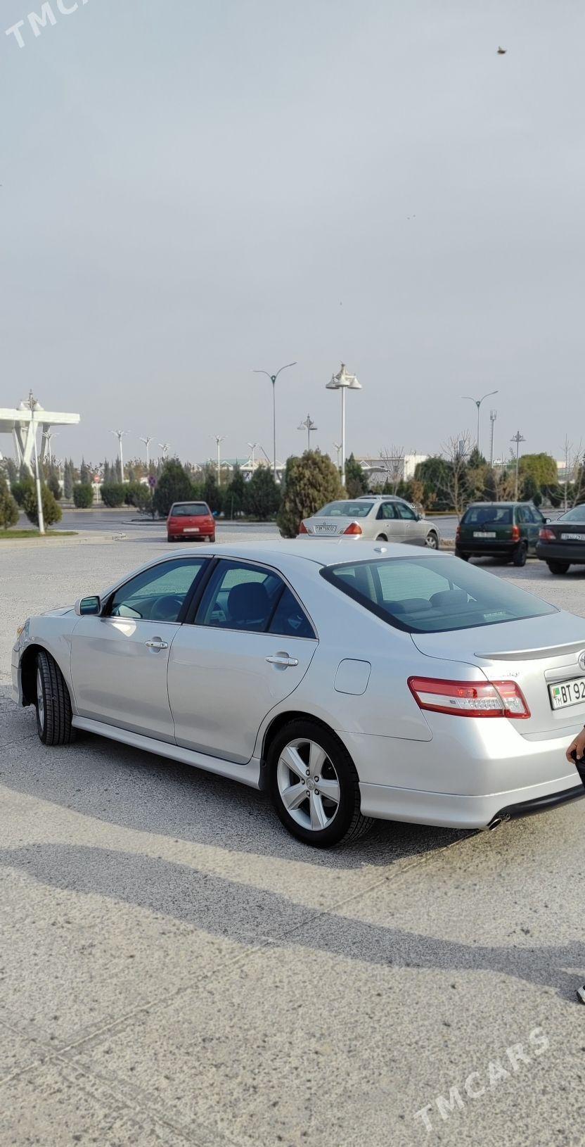 Toyota Camry 2010 - 225 000 TMT - Дашогуз - img 3