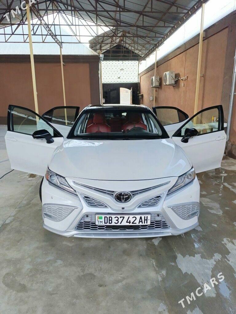 Toyota Camry 2018 - 395 000 TMT - Bäherden - img 3