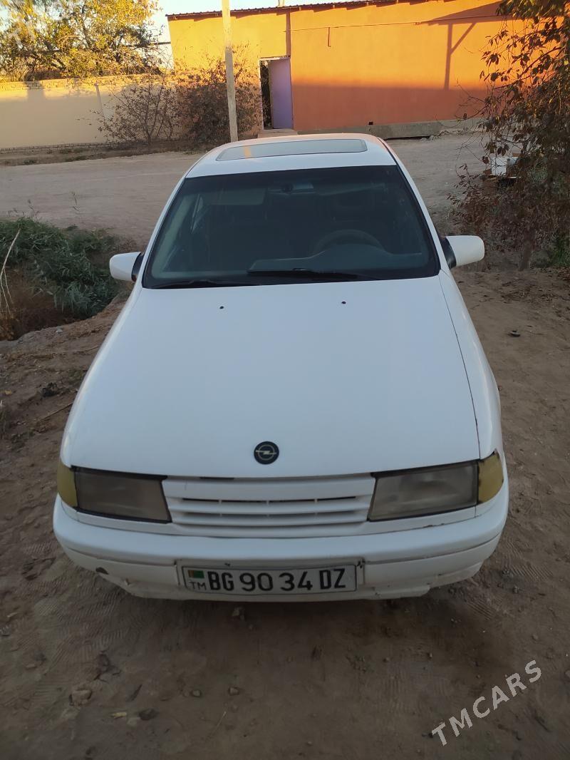 Opel Vectra 1990 - 20 000 TMT - Дашогуз - img 4