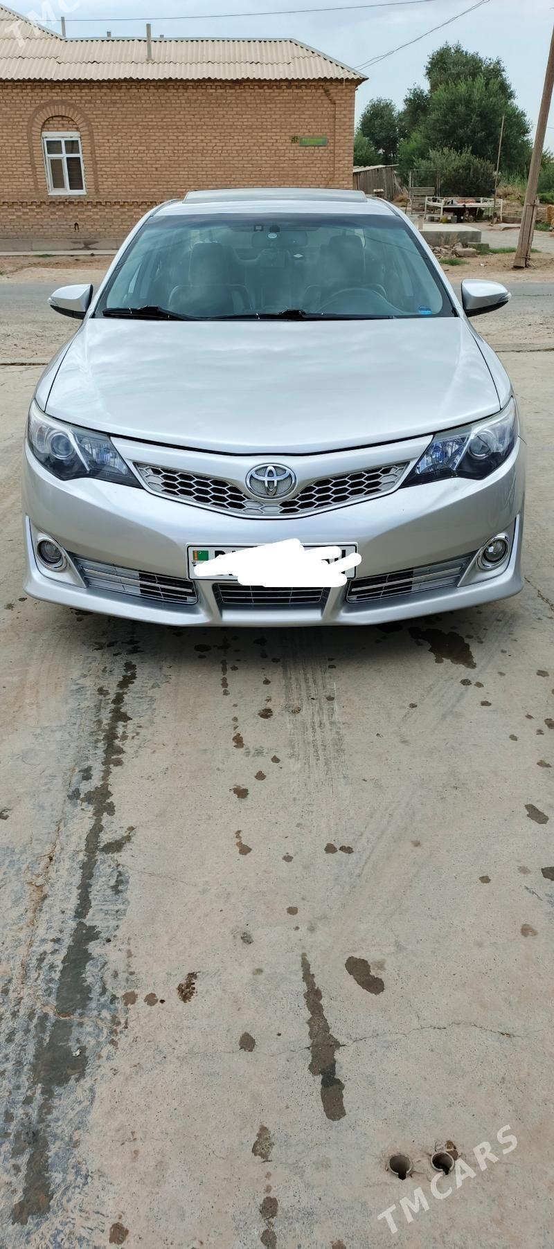 Toyota Camry 2012 - 250 000 TMT - Babadaýhan - img 3