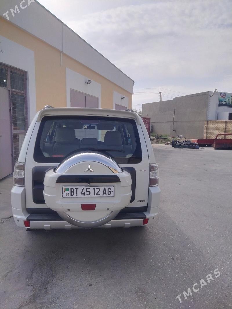 Mitsubishi Pajero 2010 - 260 000 TMT - Balkanabat - img 3