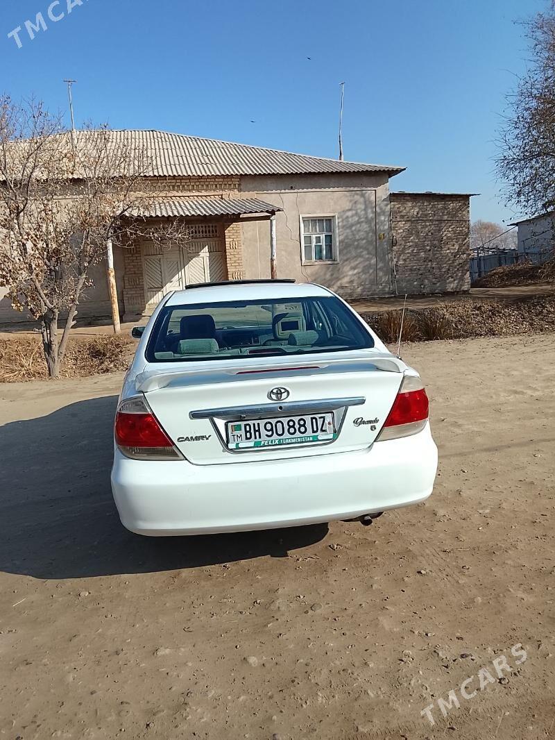 Toyota Camry 2002 - 155 000 TMT - Гурбансолтан Едже - img 3