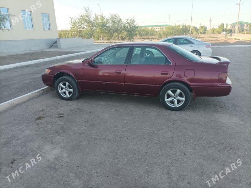 Toyota Camry 1998 - 120 000 TMT - Кёнеургенч - img 2
