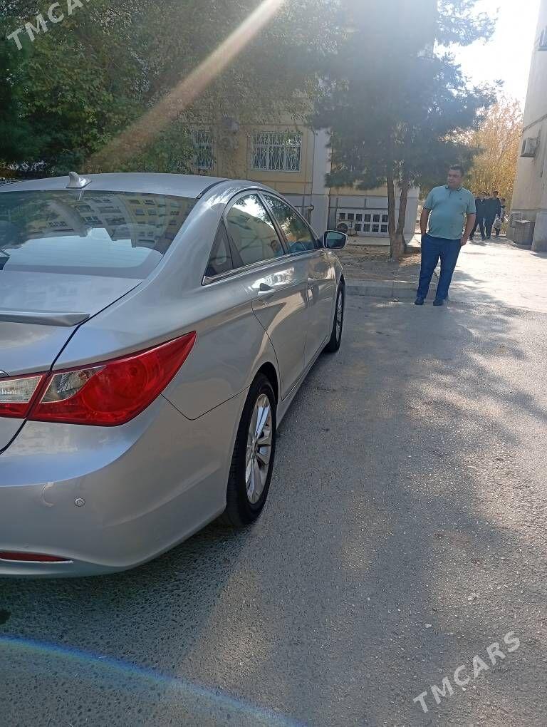 Hyundai Sonata 2010 - 147 000 TMT - Ашхабад - img 3